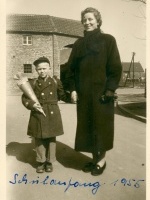 Albert Glöckner auf dem ersten Schulweg (1955)